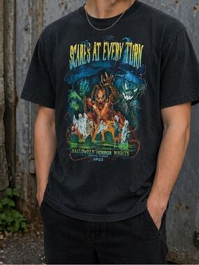 Halloween Horror‎ Nights 2022 Scares at Every Turn T-Shirt Universal Studios L